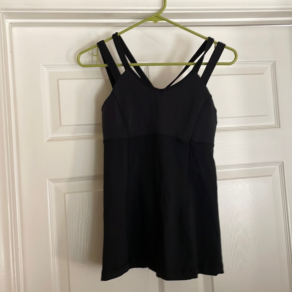 Lululemon black tank 6